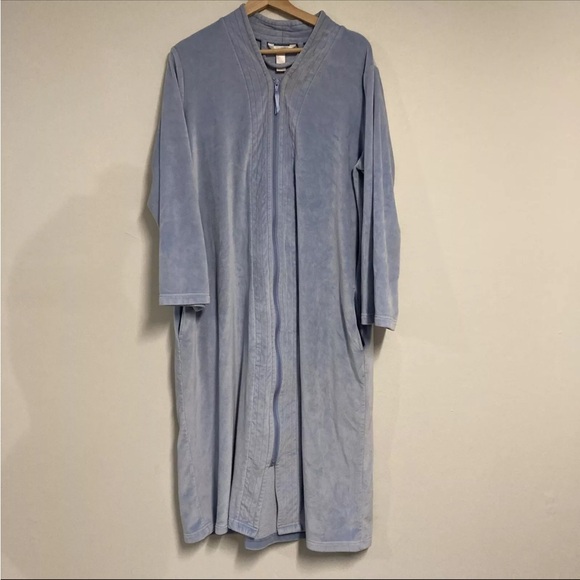 Adonna Sleepwear Long Sleeve Night Gown Zip Up Front Velour Baby Blue w/pockets - Picture 6 of 6